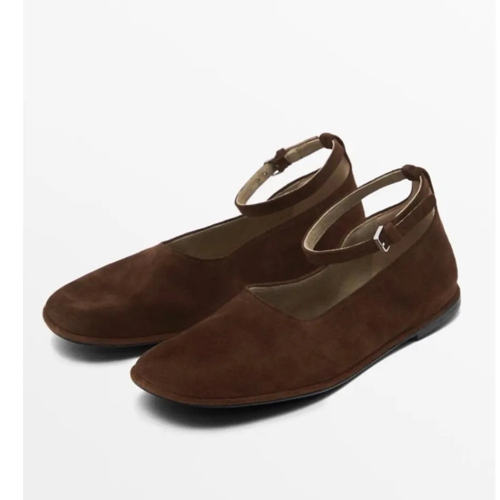 NWT. Massimo Dutti Brown Leather Ballet Flats with buckled ankle strap. Size 8.